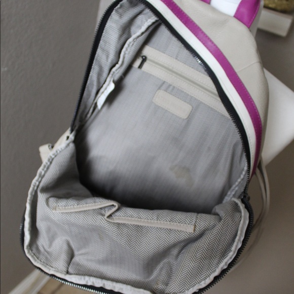 backpack - Picture 3 of 5